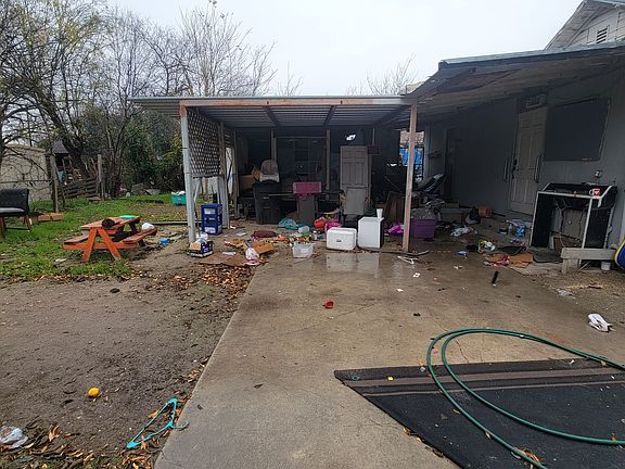 3rd image of 1200 BARNEY AVE