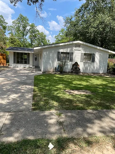 9045 Kingcrest Pkwy Photo 1