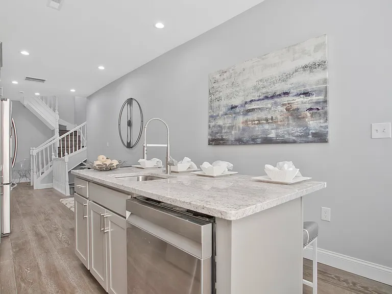 1807 Penrose Ave #1 — Photo 4