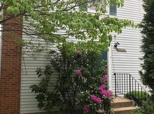 3034 Hickory Grove Ct, Fairfax, VA 22031