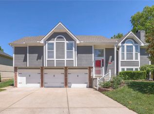 2436 NE Old Paint Rd, Lees Summit, MO 64086