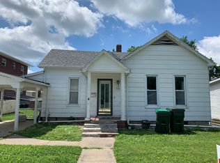 306 W South St, Warrensburg, MO 64093