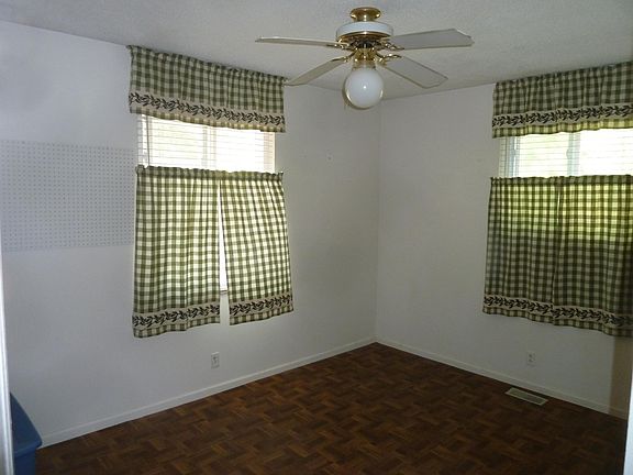 4th image of 5134 SE Rebecca Ln