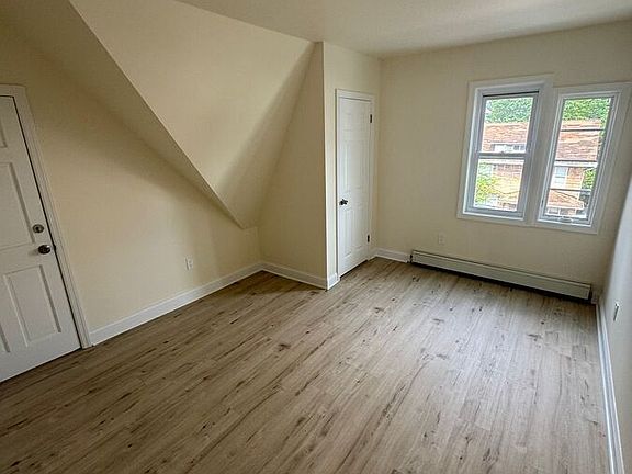 4th image of 85 Livingston Ave #3