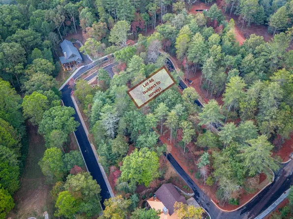 46 Mews Ln, Franklin, NC 28734