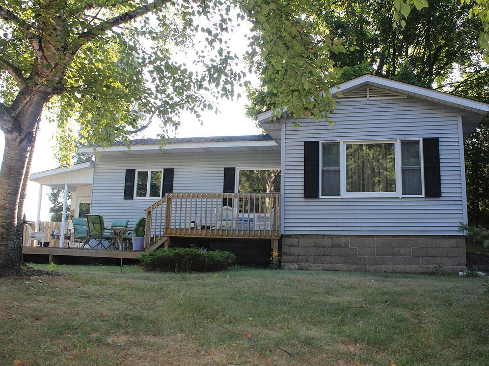1st image of 315 1st St