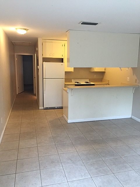 2nd image of 414 Hayden Rd APT D