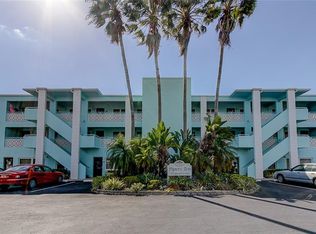 423 S Paula Dr #202, Dunedin, FL 34698