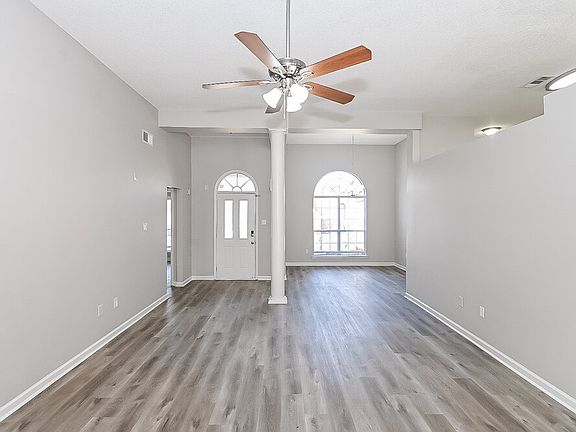 4th image of 5602 Lake Front Dr