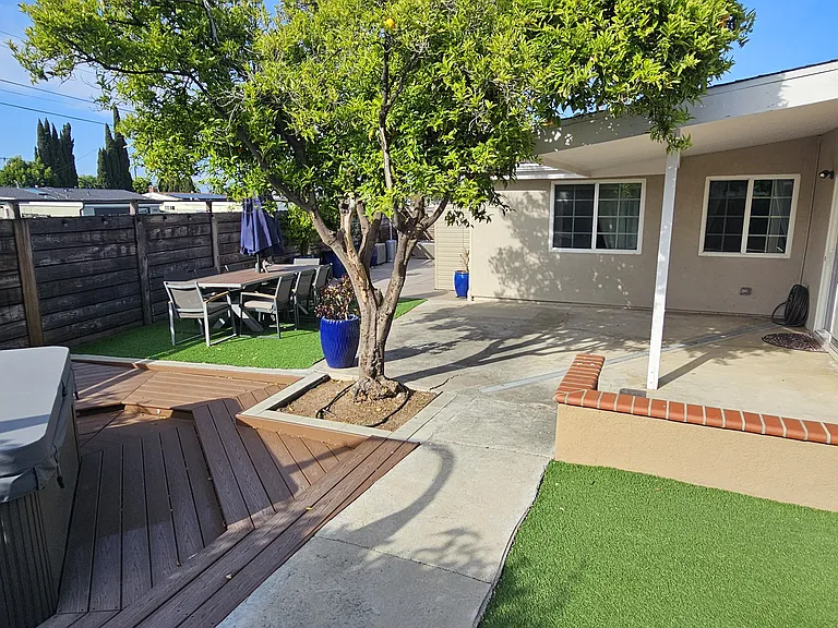 2494 Larrabee Pl — Photo 22