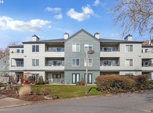 4980 S Landing Dr UNIT 104, Portland, OR 97239