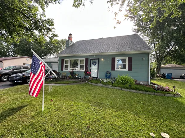 755 Devonshire Rd, Valparaiso, IN 46385