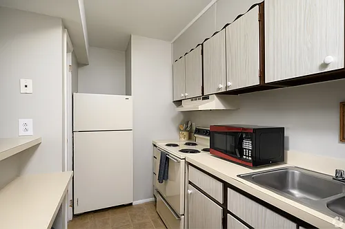 Heritage Court Apartments Photo 1