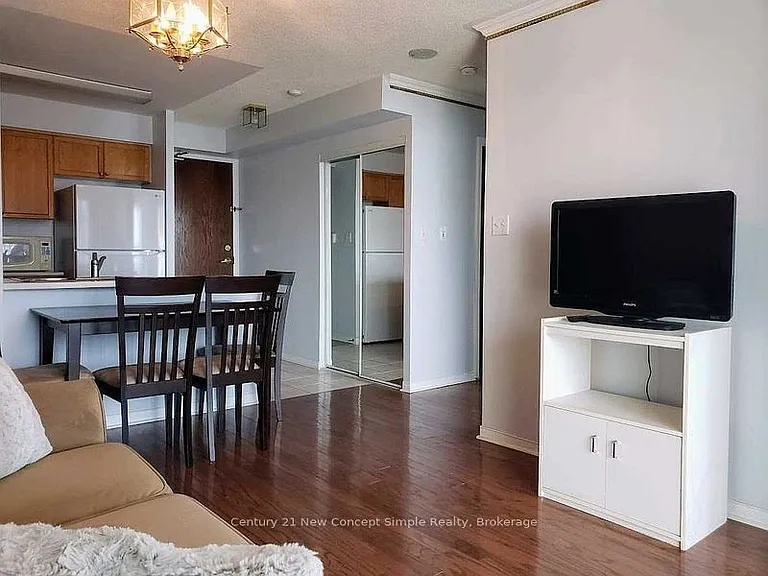 51 Baffin Ct #716 — Photo 3