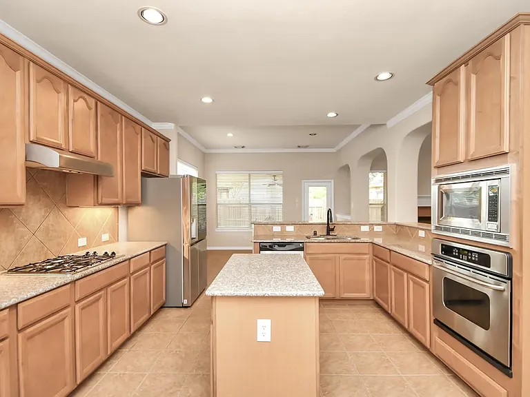 2504 Harbor Chase Dr — Photo 11