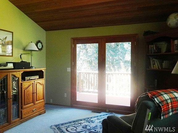 3rd image of 5707 Auburn Way S