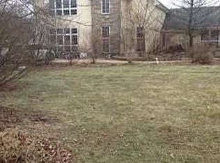 40W863 Bowes Bend Dr, Elgin, IL 60124