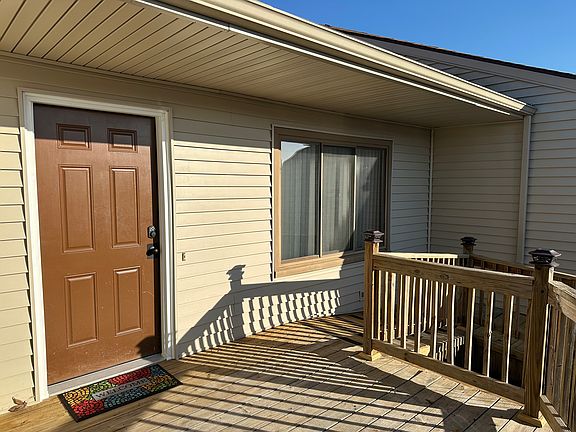 3rd image of 25150 Jefferson Ct