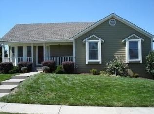 1440 SW Highland Dr, Lees Summit, MO 64081