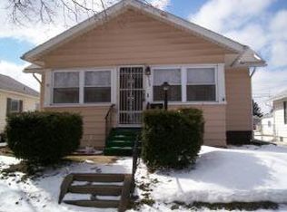 935 Emerson Dr S, Elkhart, IN 46514