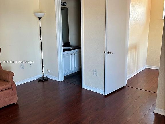 5th image of 2088 NE 167th St #2
