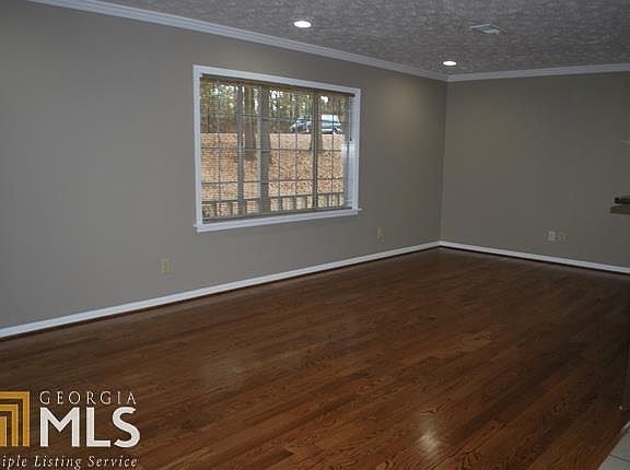 2nd image of 109 Scatterfoot Dr