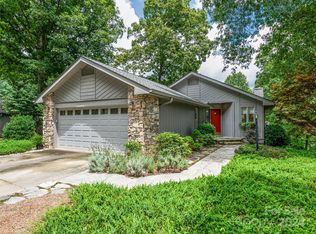 2090 Golfside Ln, Hendersonville, NC 28739