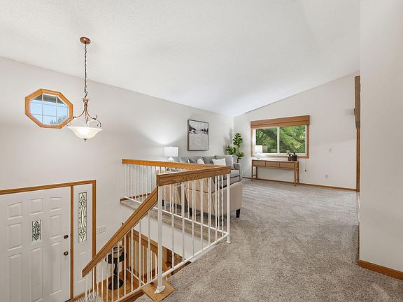 3rd image of 8414 Zinnia Ln N