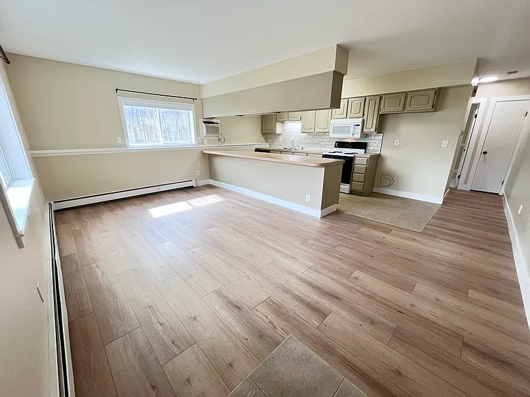1402 Emery Ct #1 — Photo 10