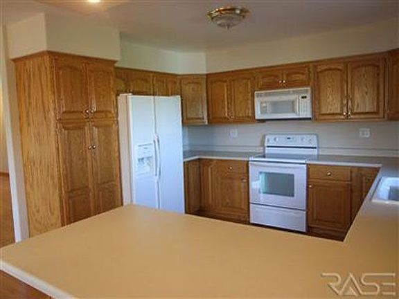 3rd image of 26976 Elmen Pl