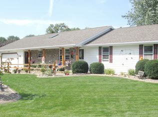 2681 Oak Park Dr, Green Bay, WI 54311