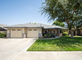 220 S Wellington Pl, Porterville, CA 93257