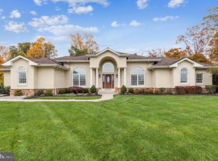 8 Meyers Creek Ct, Sewell, NJ 08080