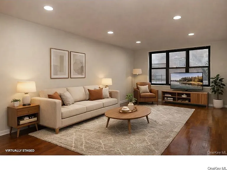 1275 E 51st St #3Y — Photo 1