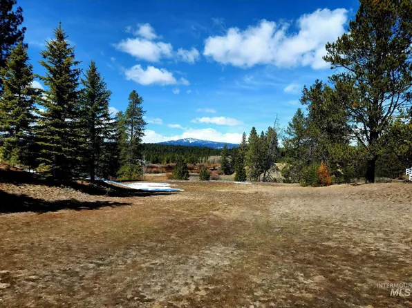 105 Saddle Ct, McCall, ID 83638