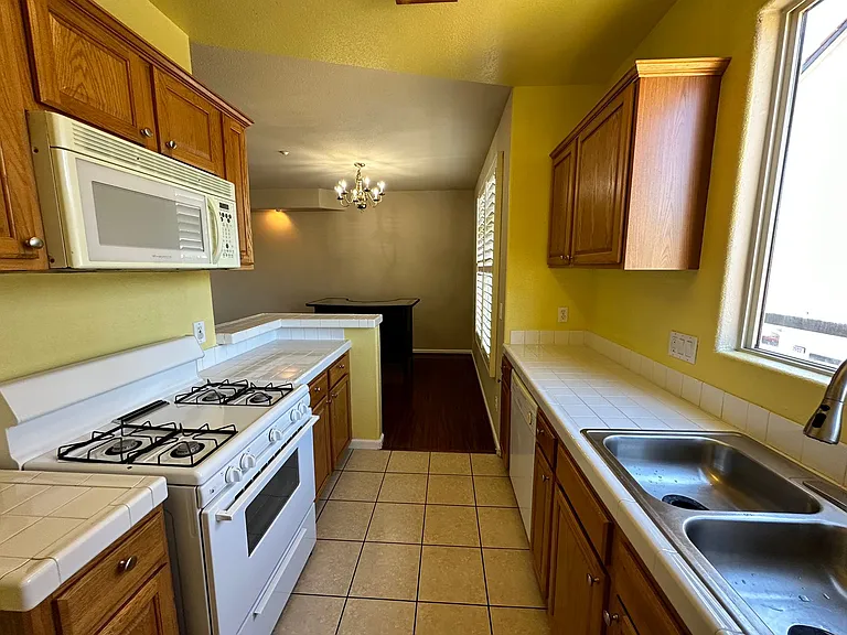 25126 Angelina Ln #9 — Photo 6