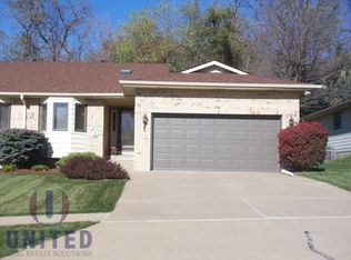 207 W 33rd St, Sioux City, IA 51104