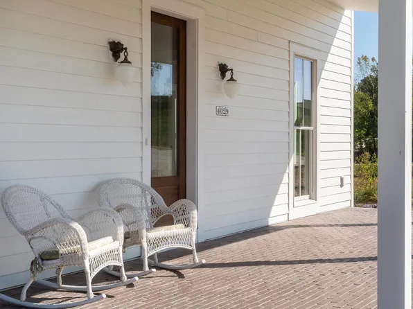 4029 Serenbe Street, Middleton, WI 53562