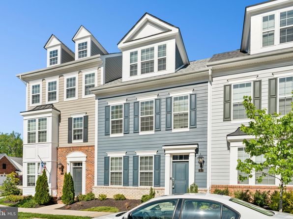 381 Buckeye Cir, La Plata, MD 20646