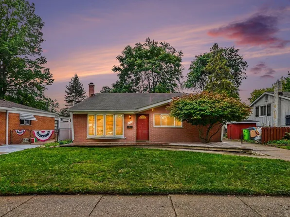 21436 Sunnyview St, Clinton Township, MI 48035