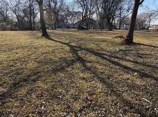 E Ash St, Haskell, OK 74436