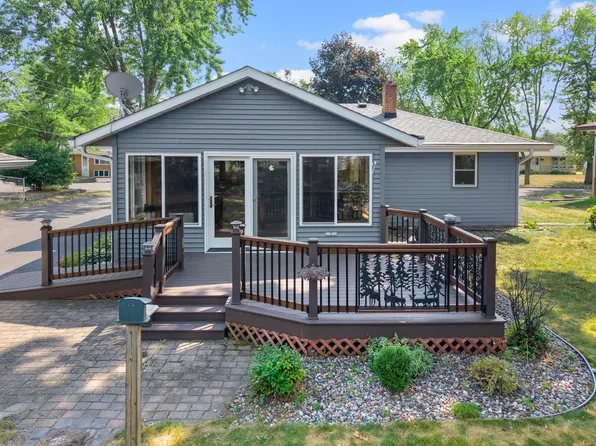 2121 Radatz Ave E, Maplewood, MN 55109