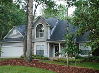 4834 Derbyshire Dr, Charlotte, NC 28270