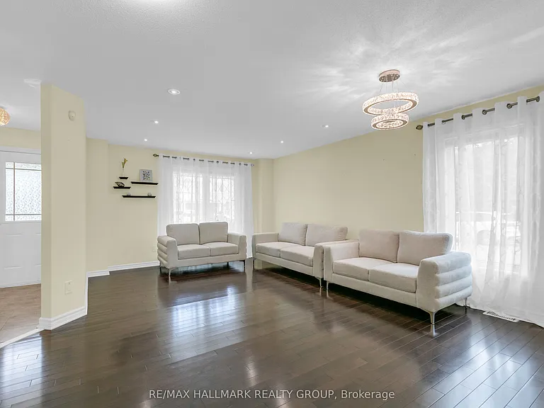 465 Paul Metivier Dr — Photo 3