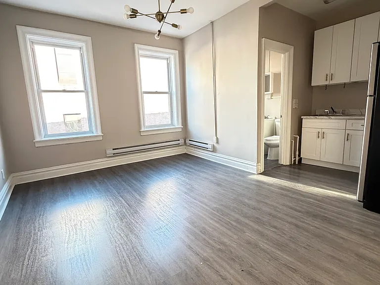 104 Belmont Ave #4C — Photo 2