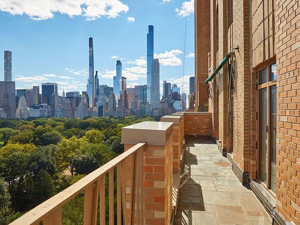 Majestic Building at 115 Central Park West, New York City, USA