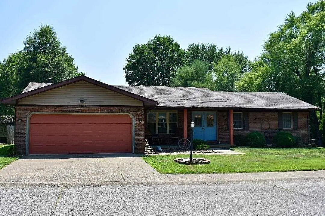 7411 Fairview Dr photo 1