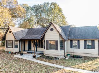 511 Pheasant Ridge Dr, Warner Robins, GA 31088