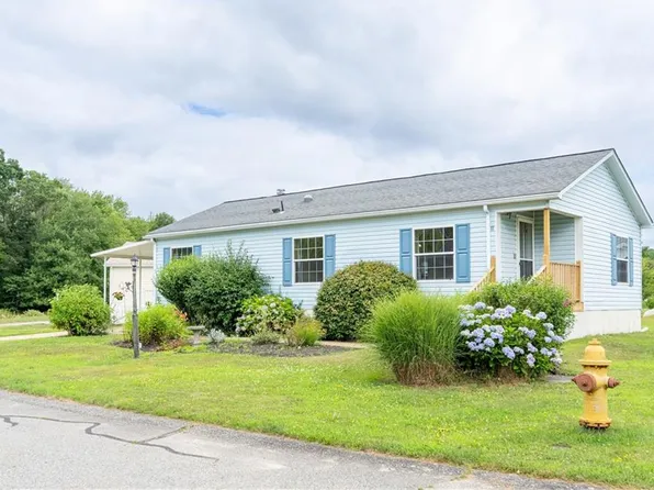11 Cardinal Ct, Tiverton, RI 02878