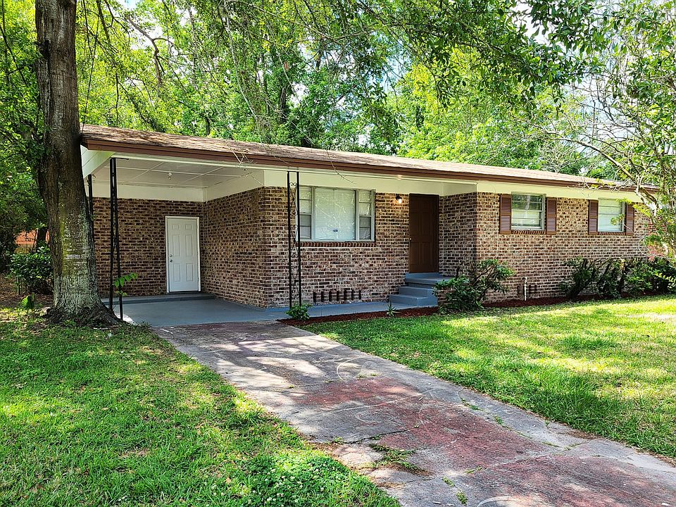 1st image of 5104 Grann Lloyd Dr